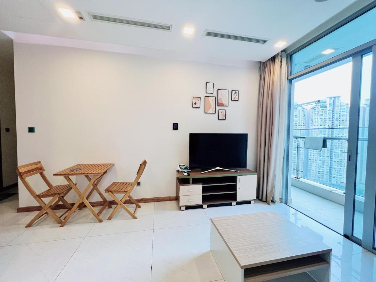 Landmark Vinhomes Service *